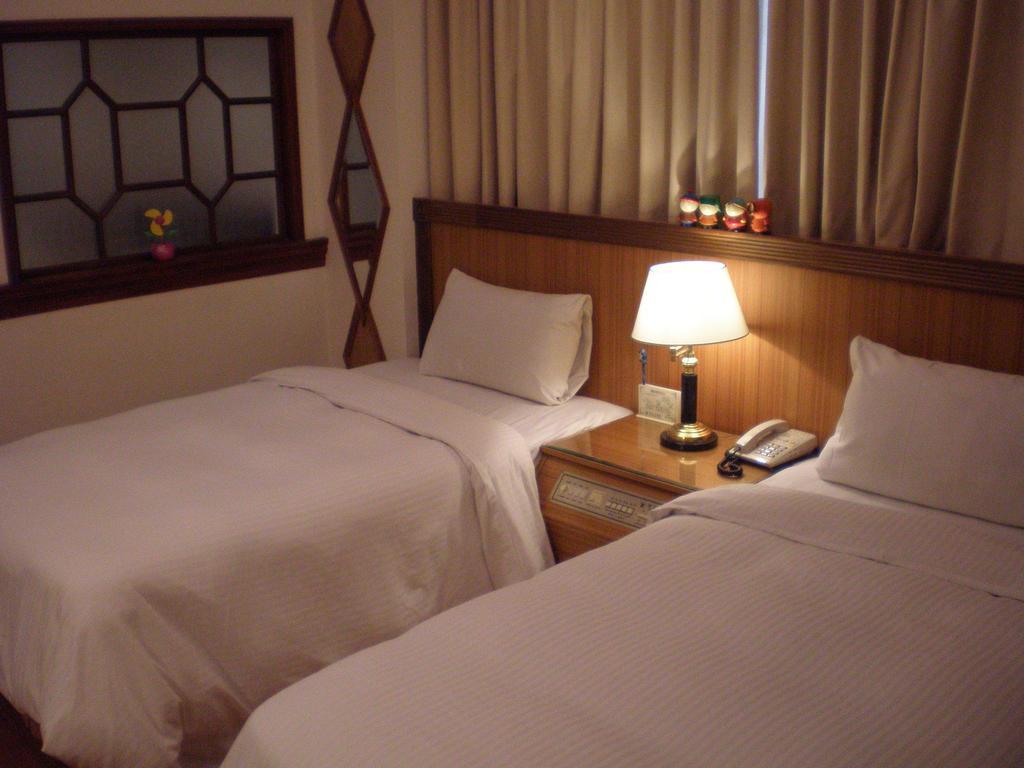 Emperor Hotel Kaohsiung Chambre photo
