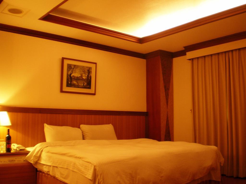 Emperor Hotel Kaohsiung Chambre photo