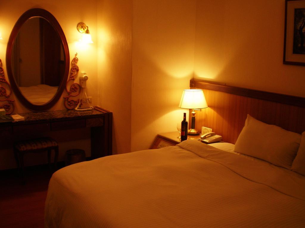 Emperor Hotel Kaohsiung Chambre photo