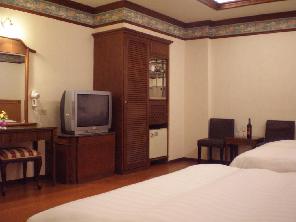 Emperor Hotel Kaohsiung Chambre photo