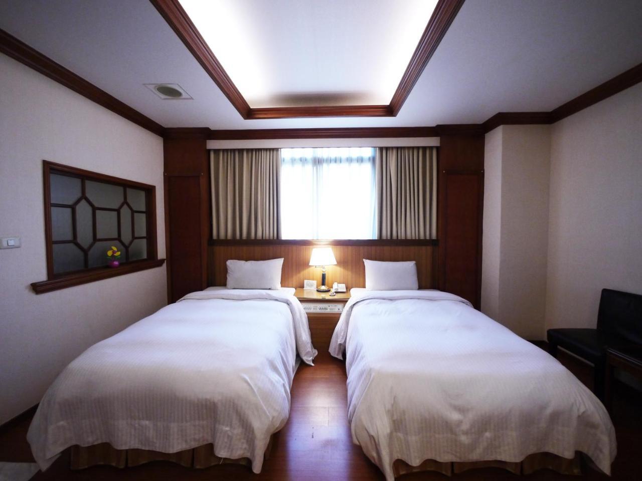 Emperor Hotel Kaohsiung Extérieur photo