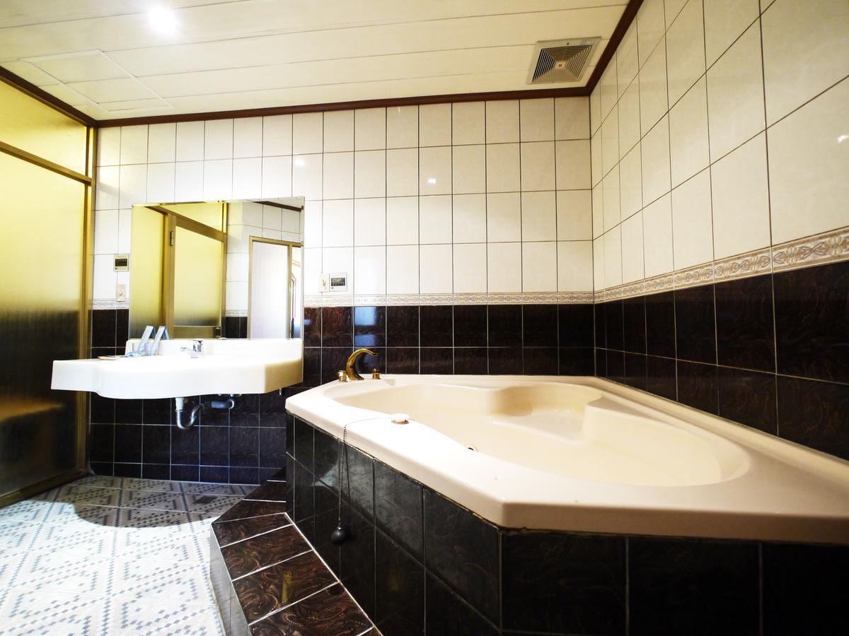 Emperor Hotel Kaohsiung Extérieur photo