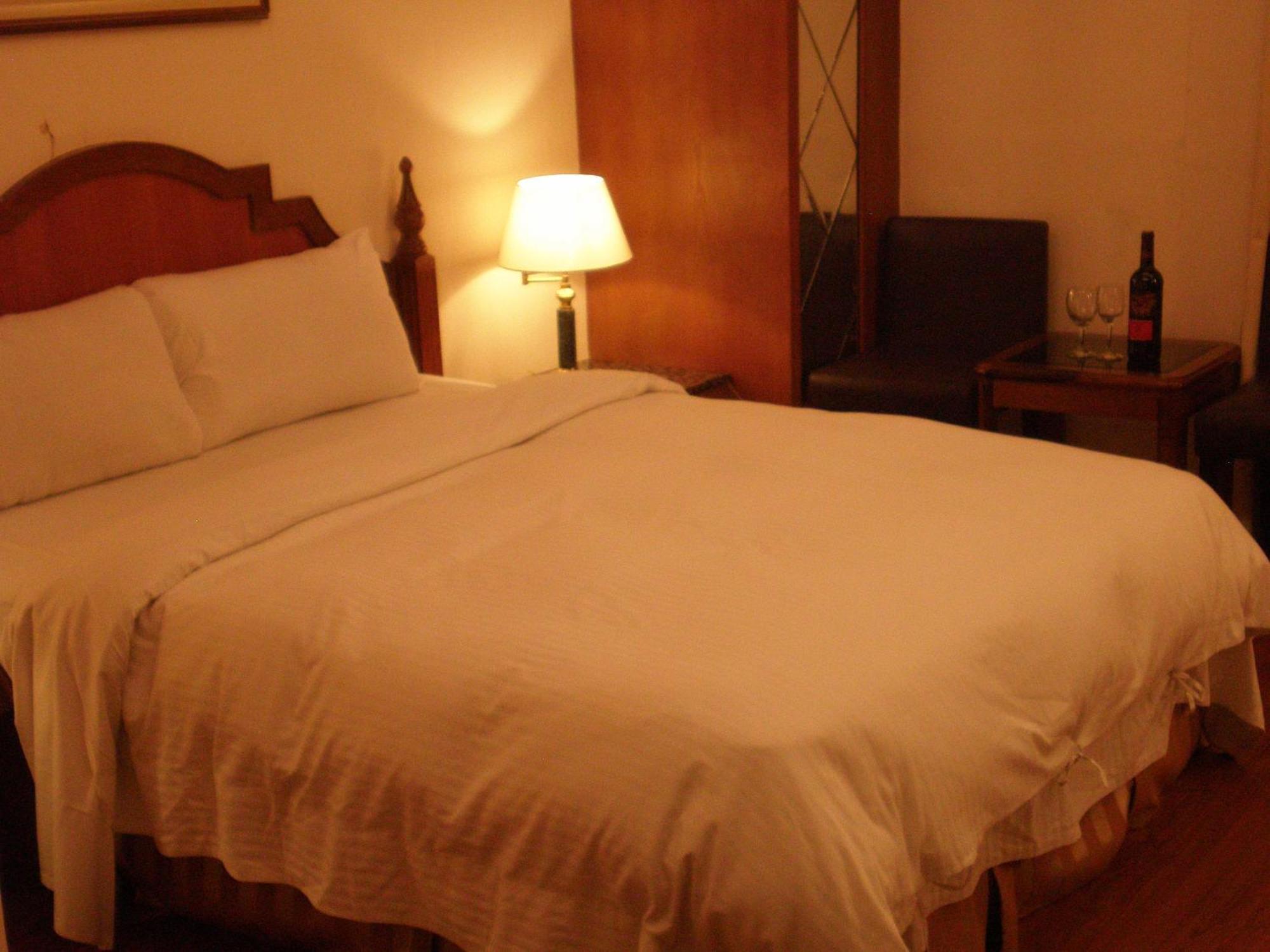 Emperor Hotel Kaohsiung Extérieur photo