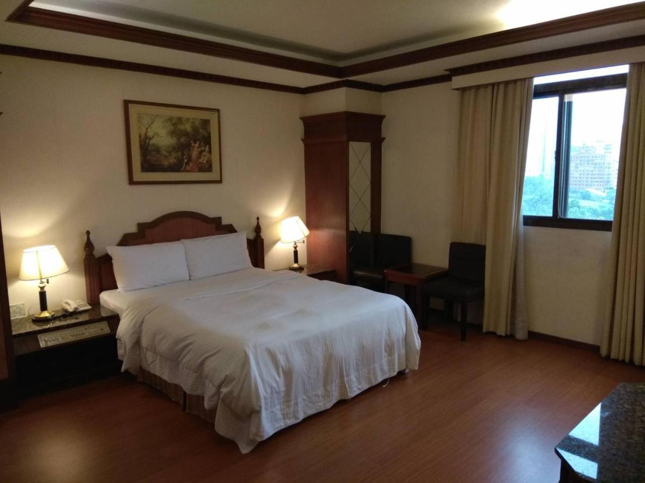 Emperor Hotel Kaohsiung Extérieur photo