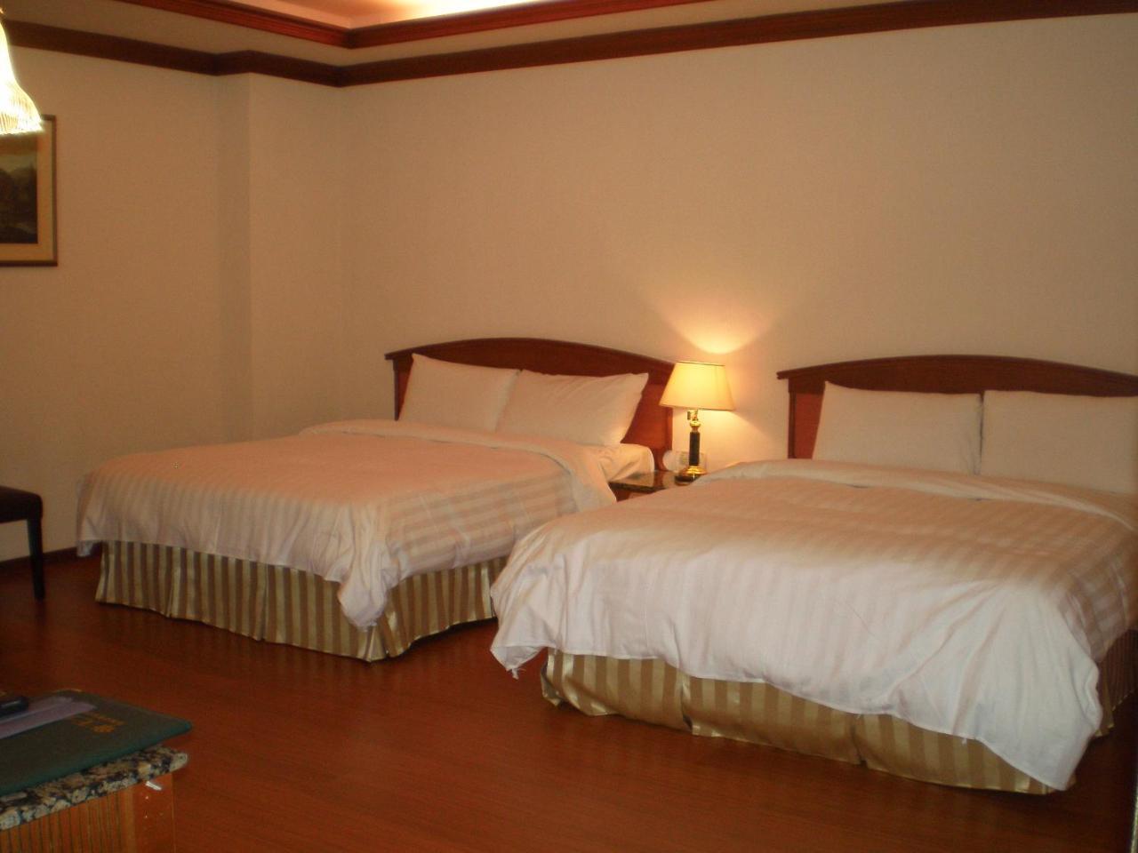 Emperor Hotel Kaohsiung Extérieur photo