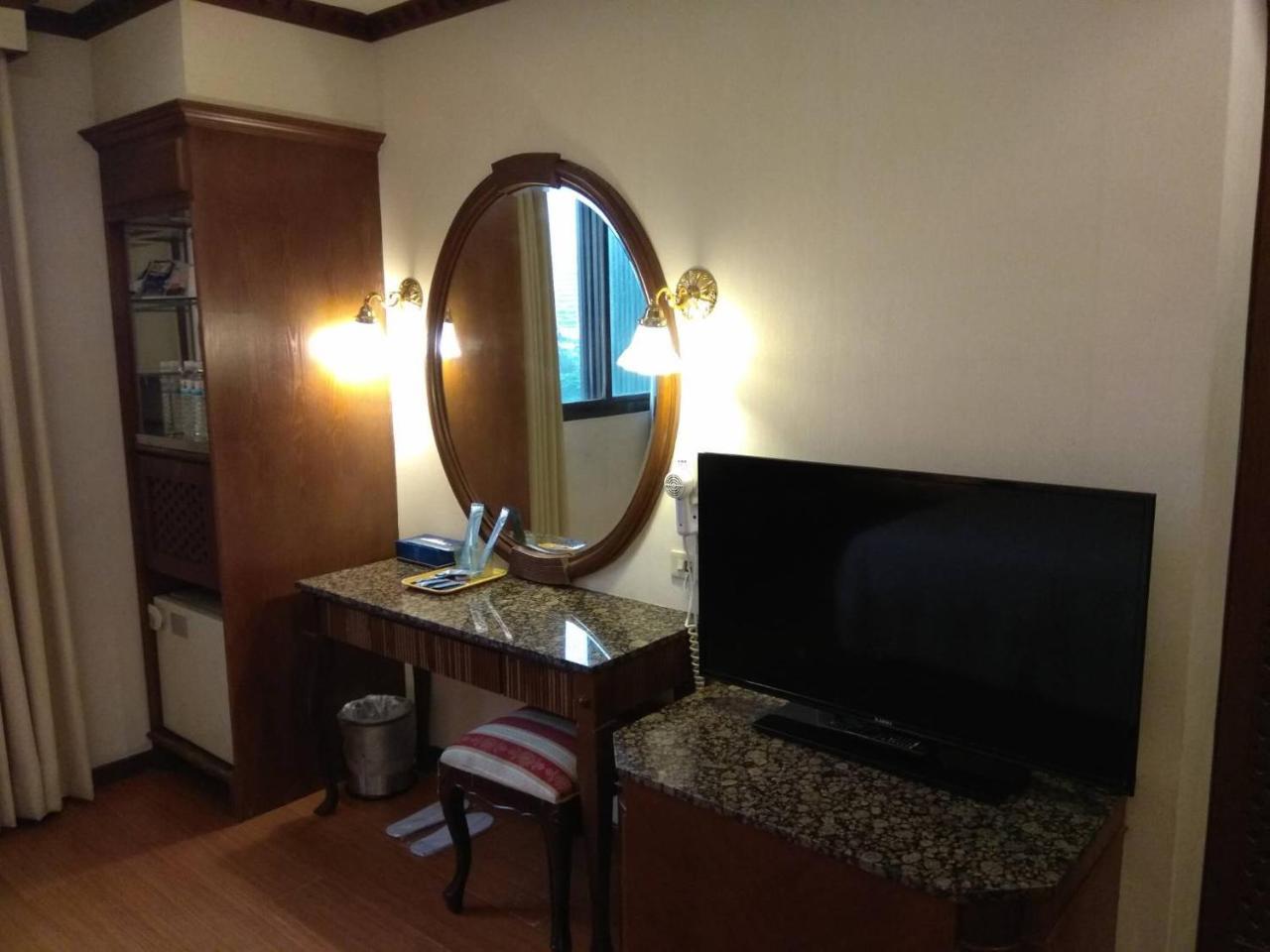 Emperor Hotel Kaohsiung Extérieur photo