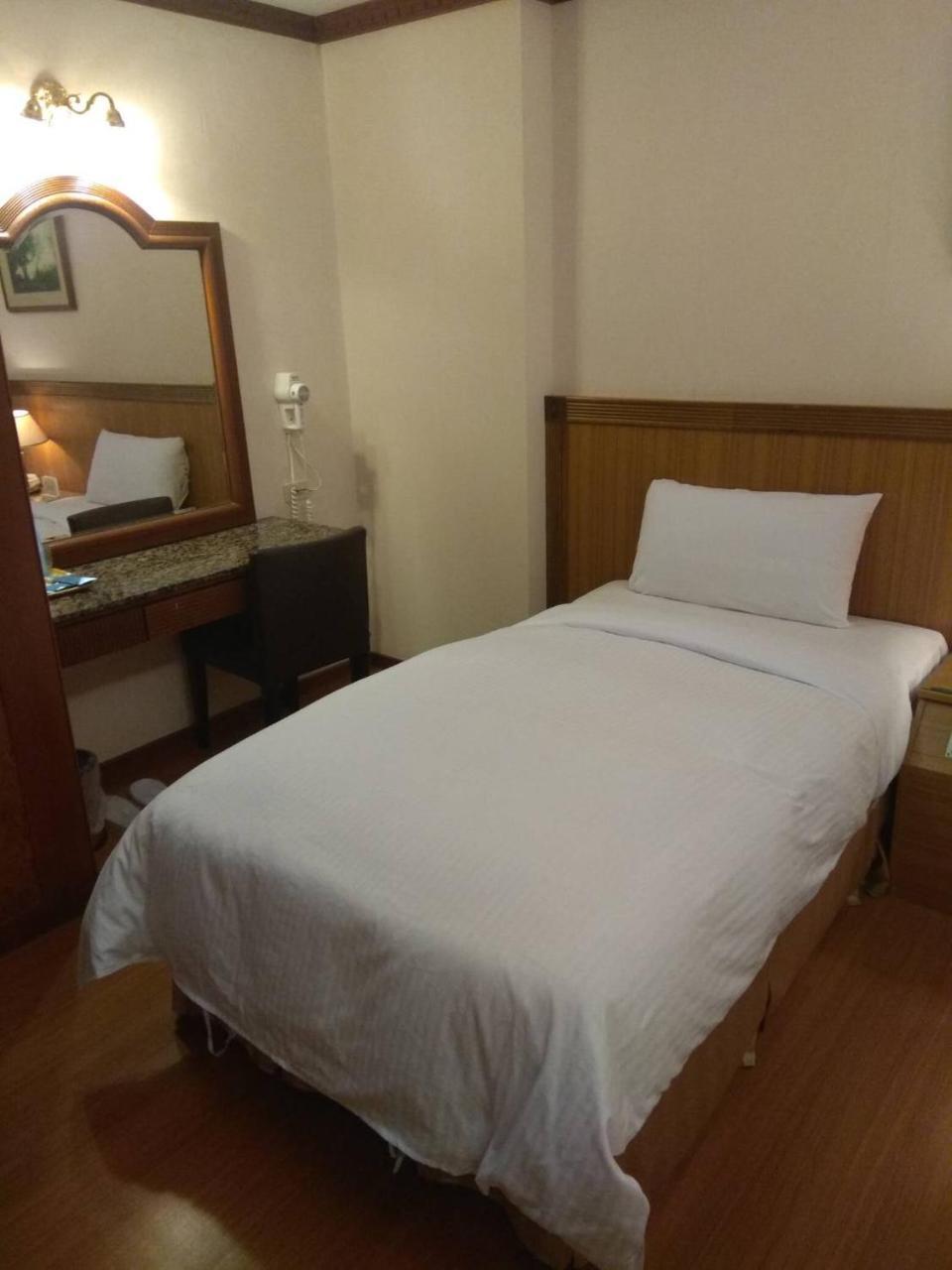 Emperor Hotel Kaohsiung Extérieur photo
